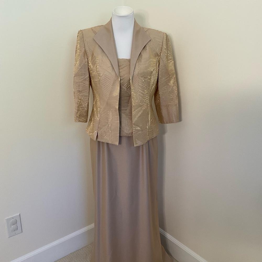 Alex Evenings 2-Piece Formal Dress With Matching Jacket